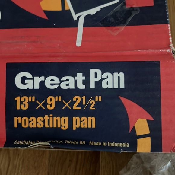 Calphalon roasting pan 13”x9”x2 1/2” NEW never used - Picture 2 of 3